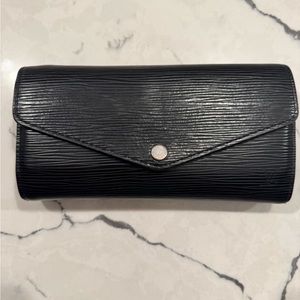 Louis Vuitton Black Epi Leather Sarah Wallet